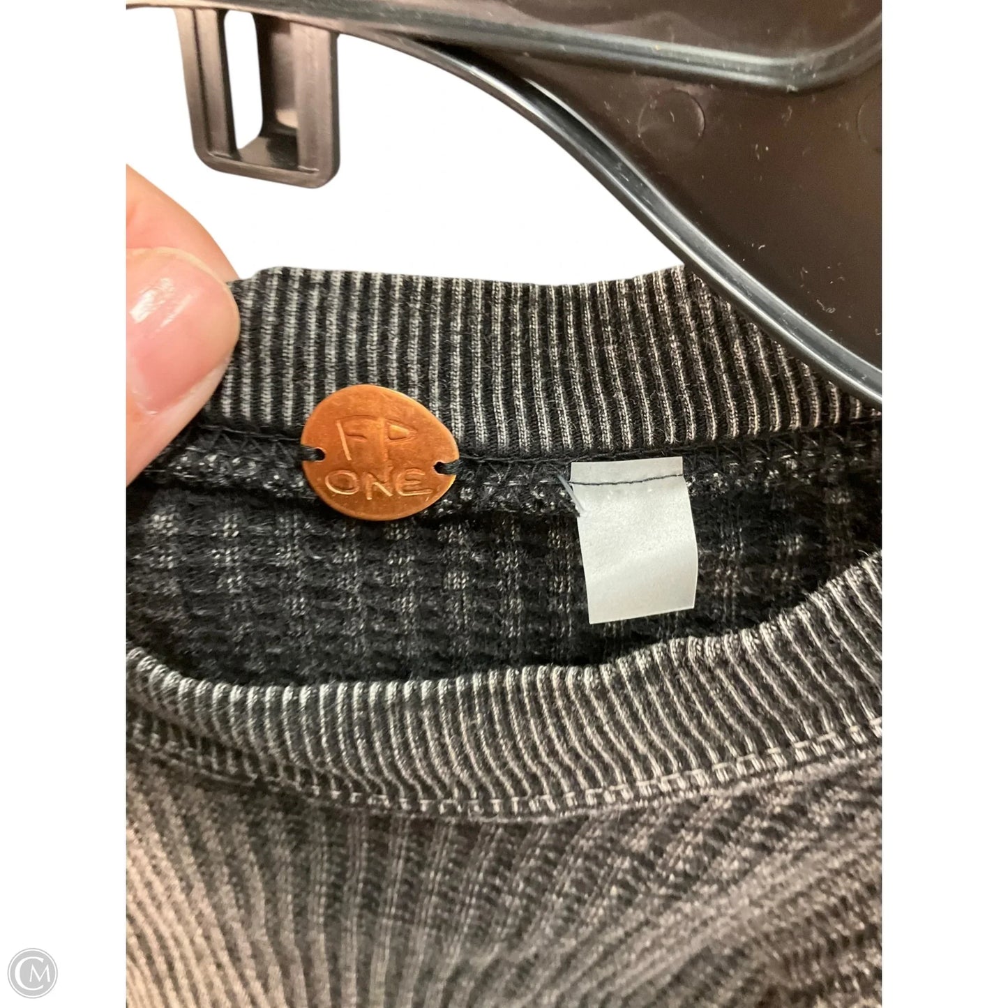 Top Long Sleeve By Free People In Grey, Size: Xs