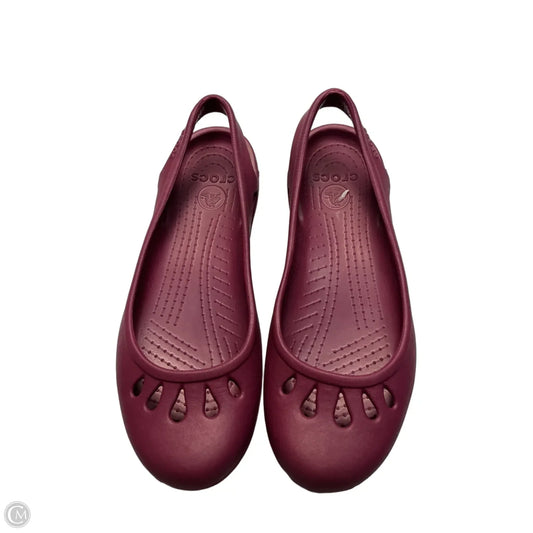 Shoes Flats By Crocs In Purple, Size: 10