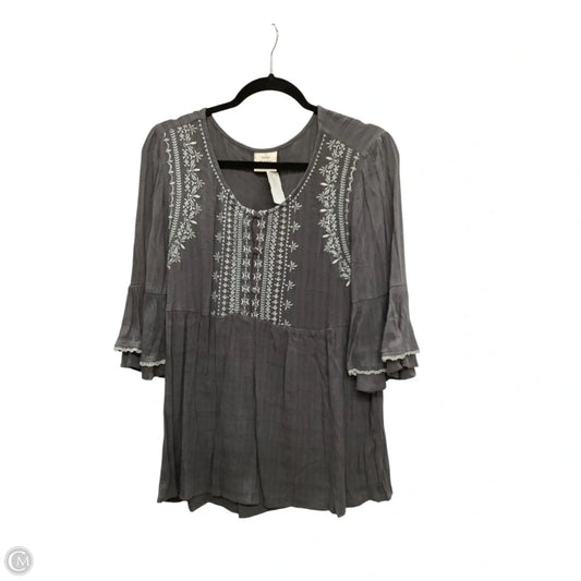 Top Long Sleeve By Knox Rose In Grey, Size: L