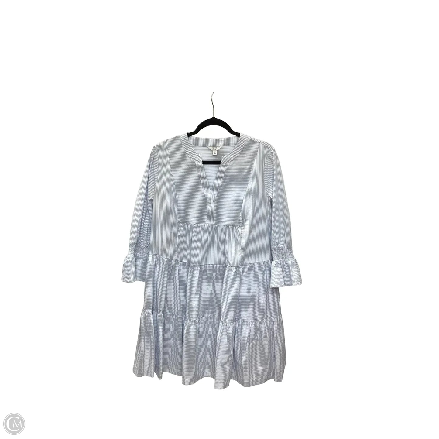Dress Casual Short By Crown And Ivy In Blue & White, Size: M