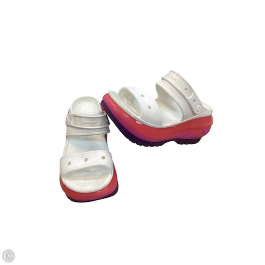 Sandals Heels Platform By Crocs In Multi-colored, Size: 7
