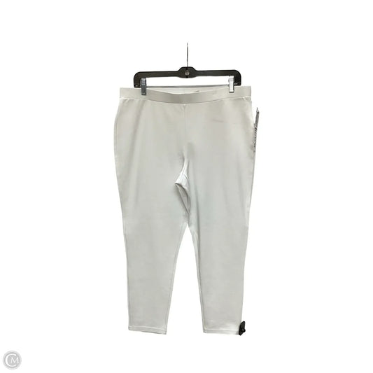 Pants Cropped By Chicos In White, Size: 2