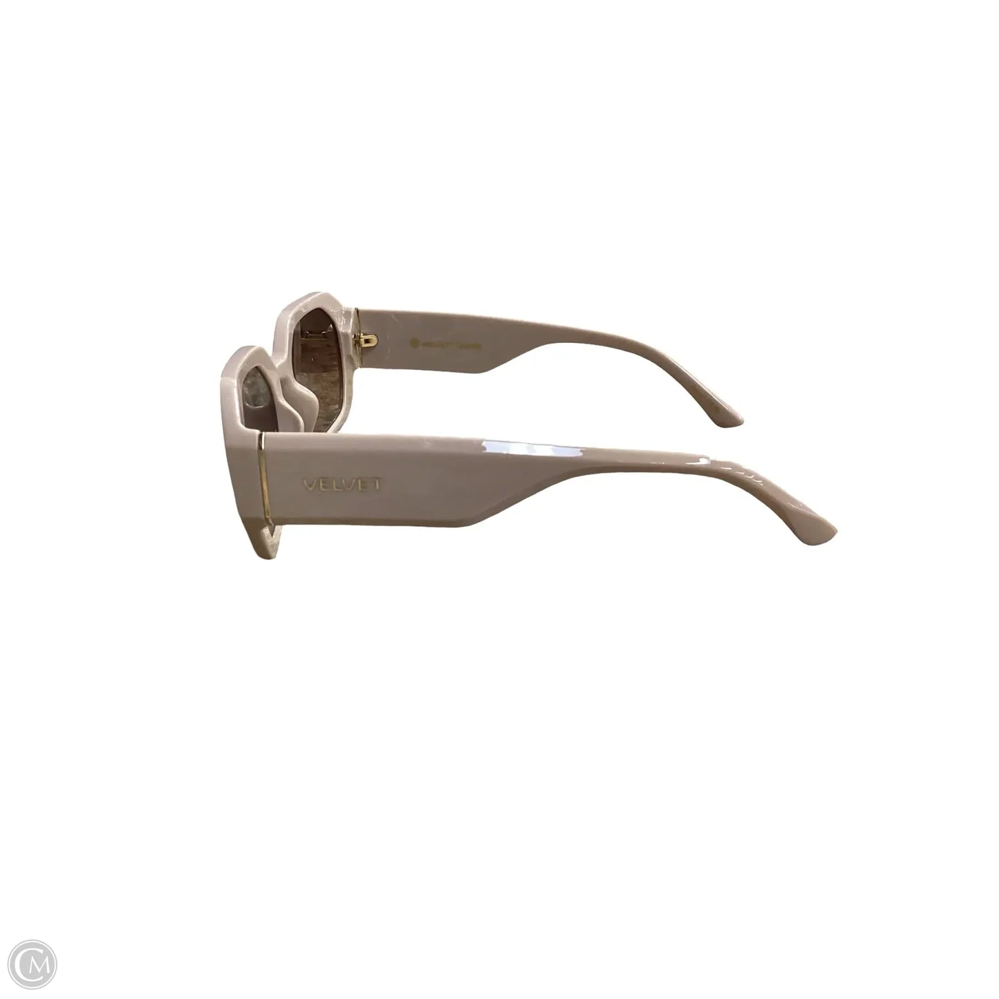 Sunglasses By Velvet, Size: Medium