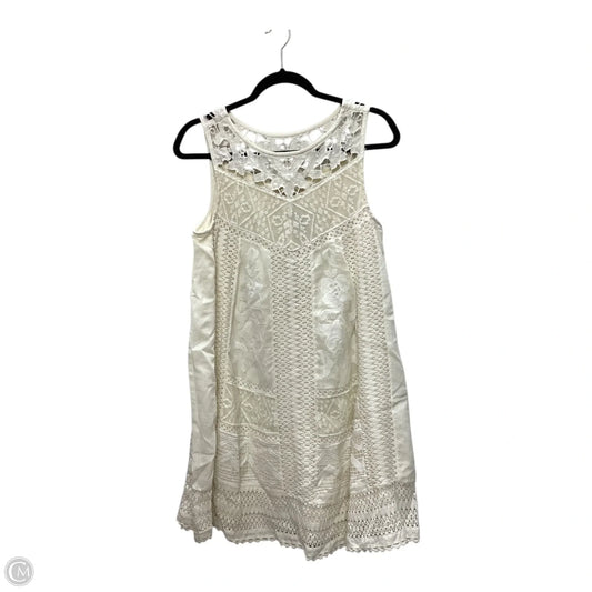 Dress Casual Short By Clothes Mentor In Cream, Size: 6