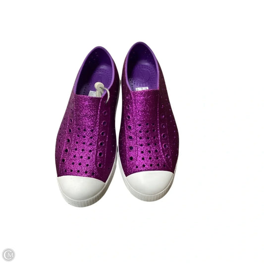 Shoes Sneakers By Clothes Mentor In Purple, Size: 6
