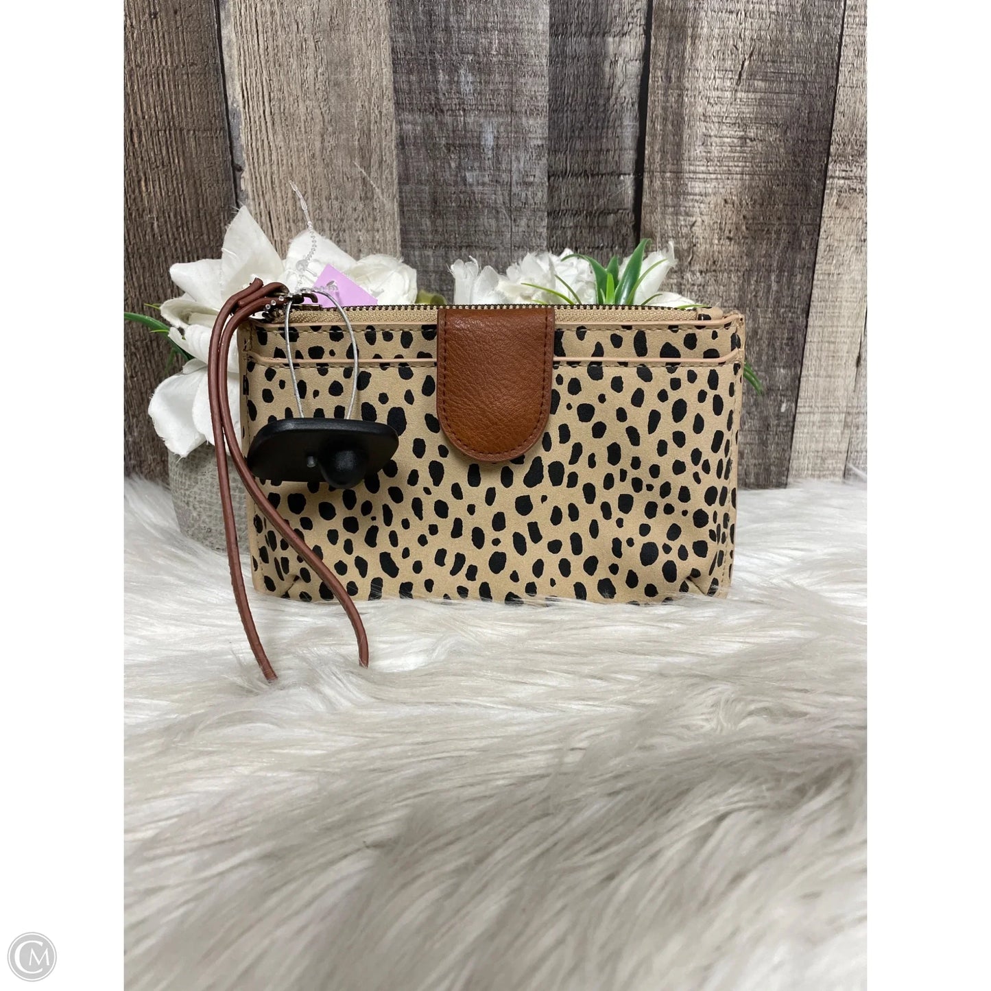 Wristlet By Universal Thread, Size: Medium