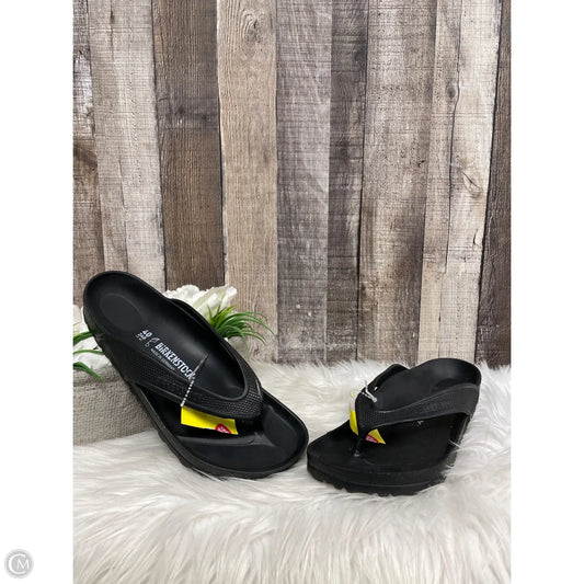 Sandals Flip Flops By Birkenstock In Black, Size: 9