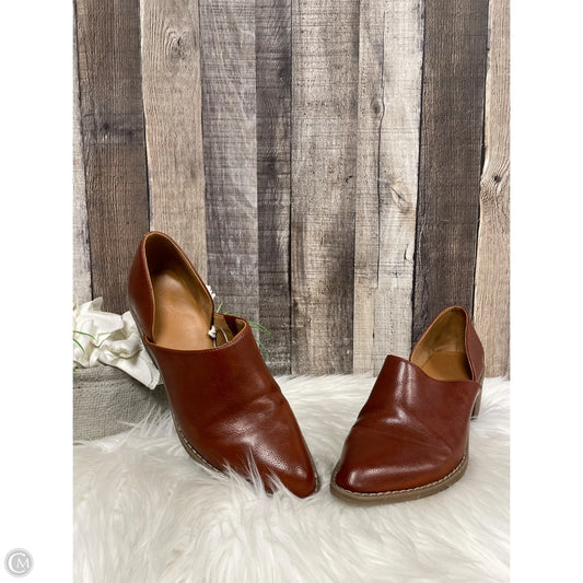 Boots Ankle Flats By Universal Thread In Brown, Size: 10