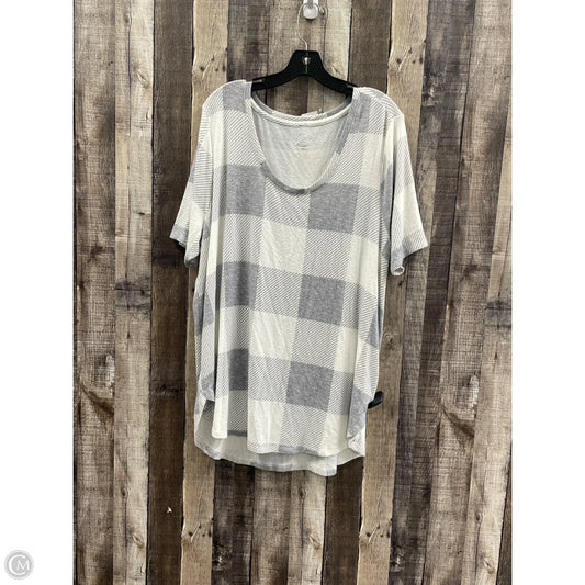 Top Short Sleeve By Maurices In Grey, Size: 2x