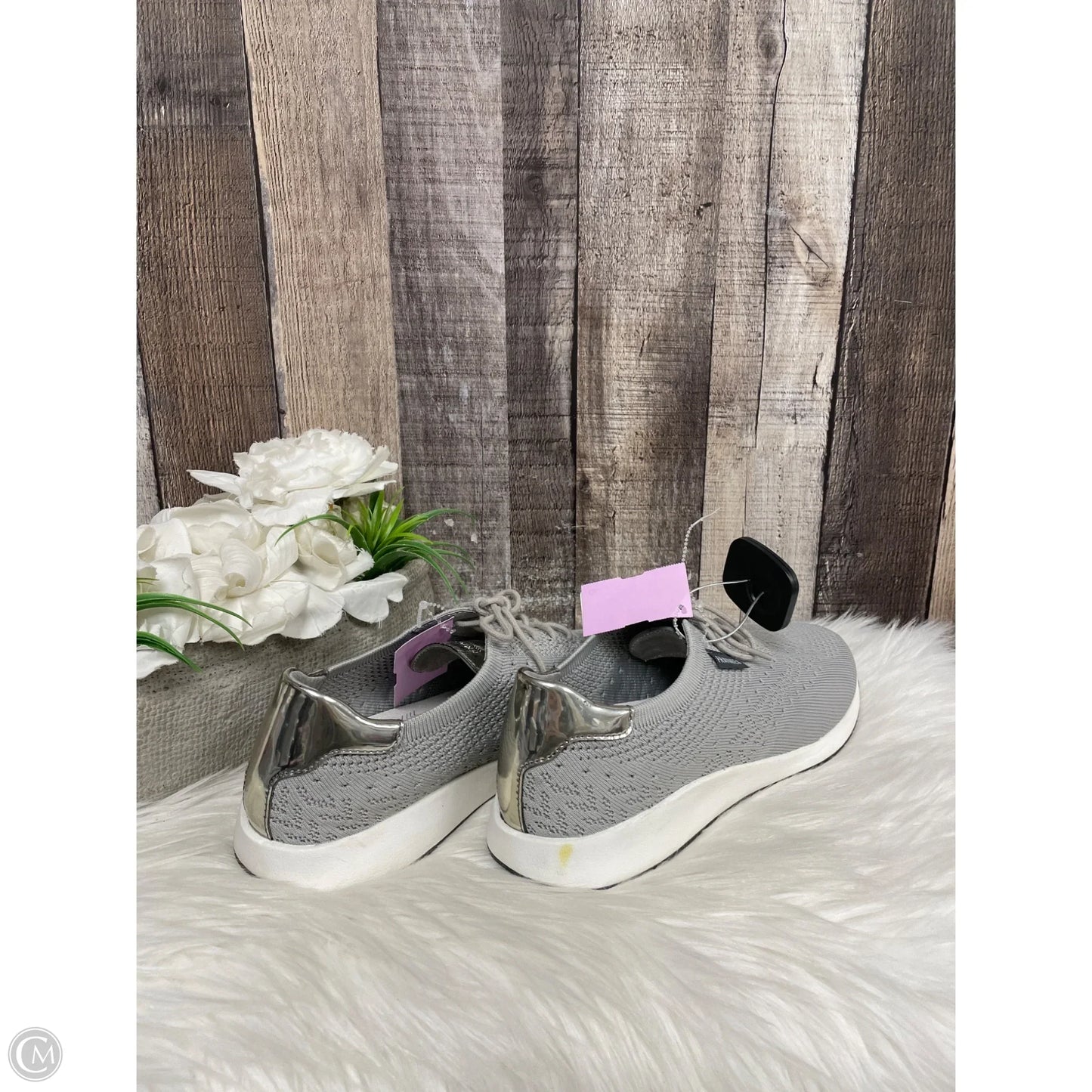 Shoes Sneakers By Cme In Grey, Size: 7
