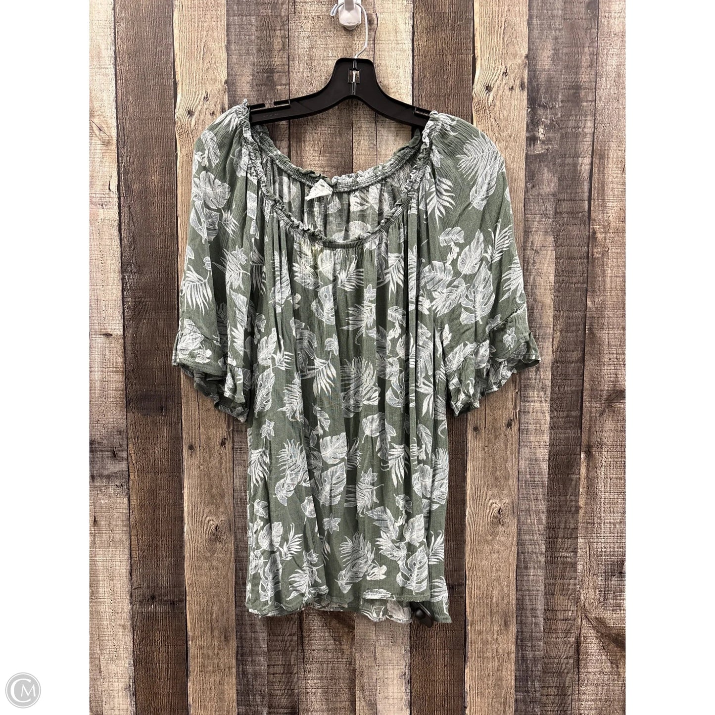 Top Short Sleeve By Naif In Green, Size: Xl