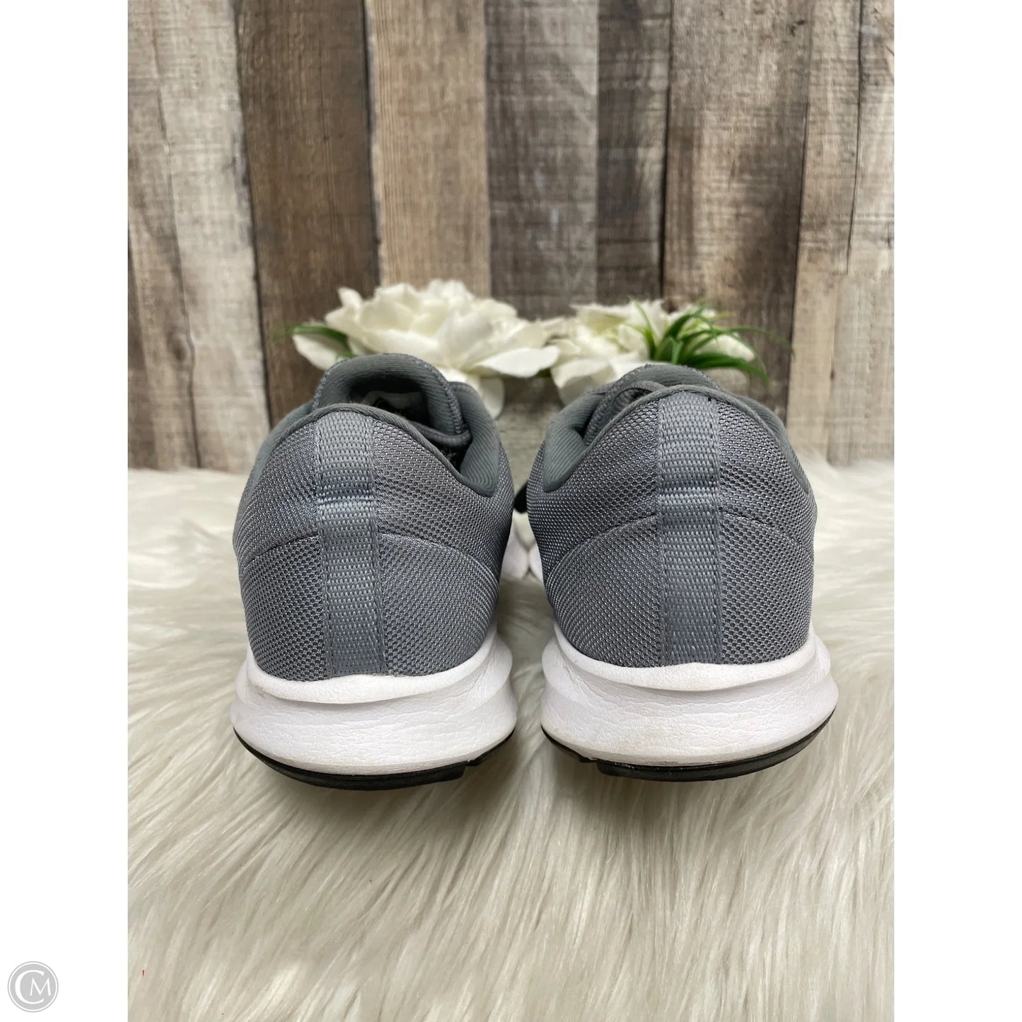 Shoes Athletic By Nike In Grey, Size: 9