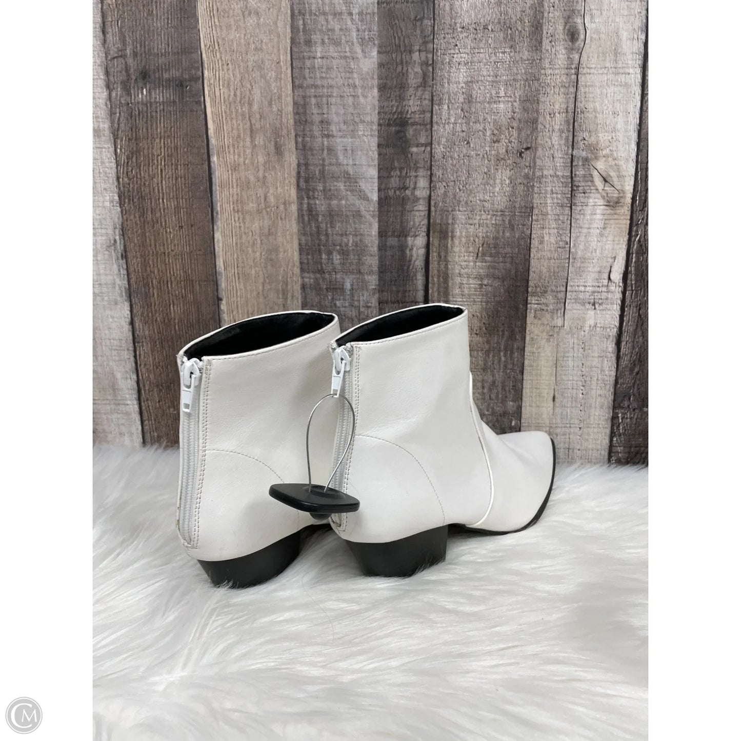 Boots Ankle Heels By Qupid In White, Size: 7