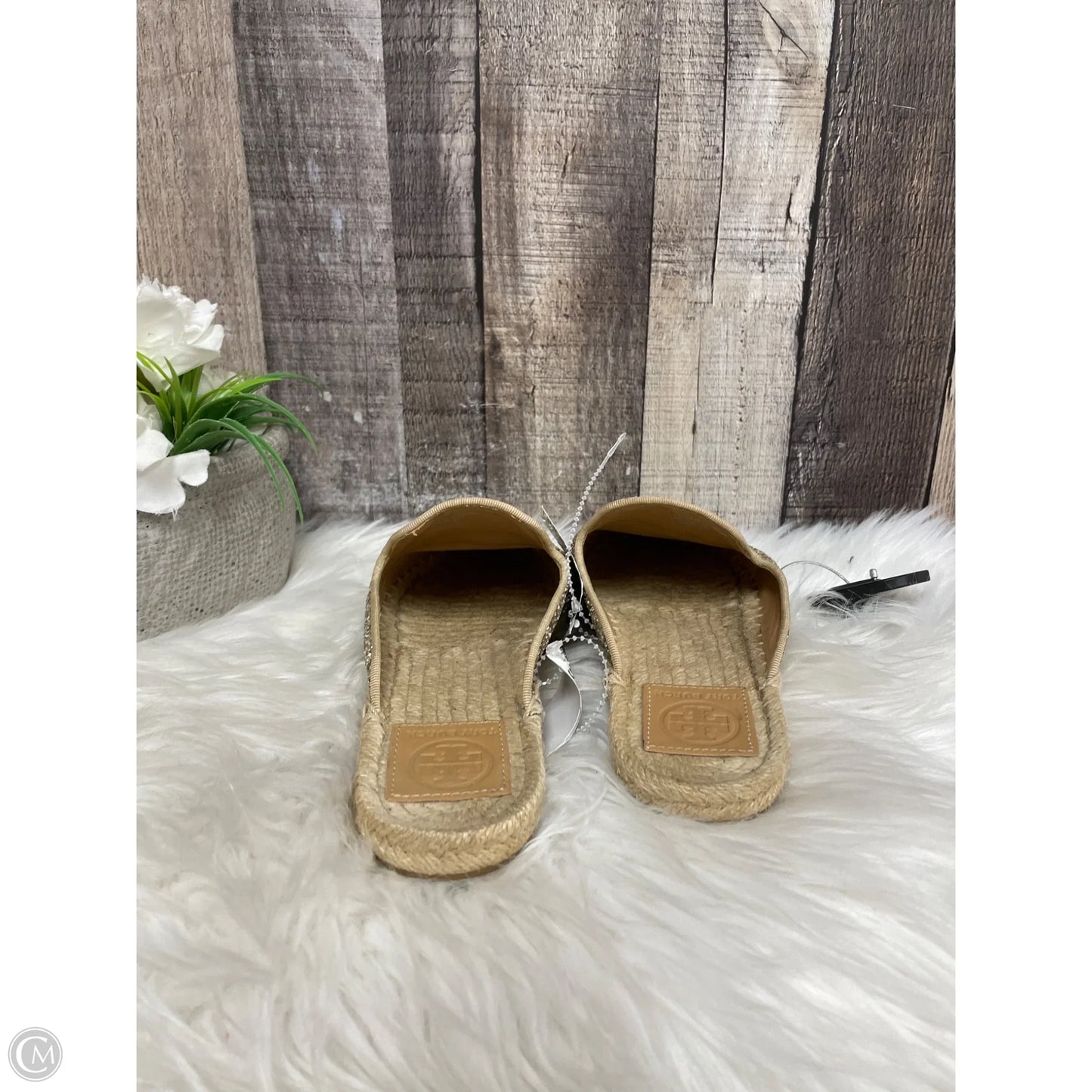 Shoes Designer By Tory Burch In Gold, Size: 6