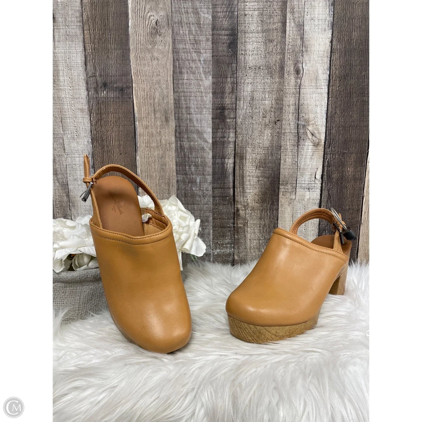 Shoes Heels Block By Universal Standard In Tan, Size: 8