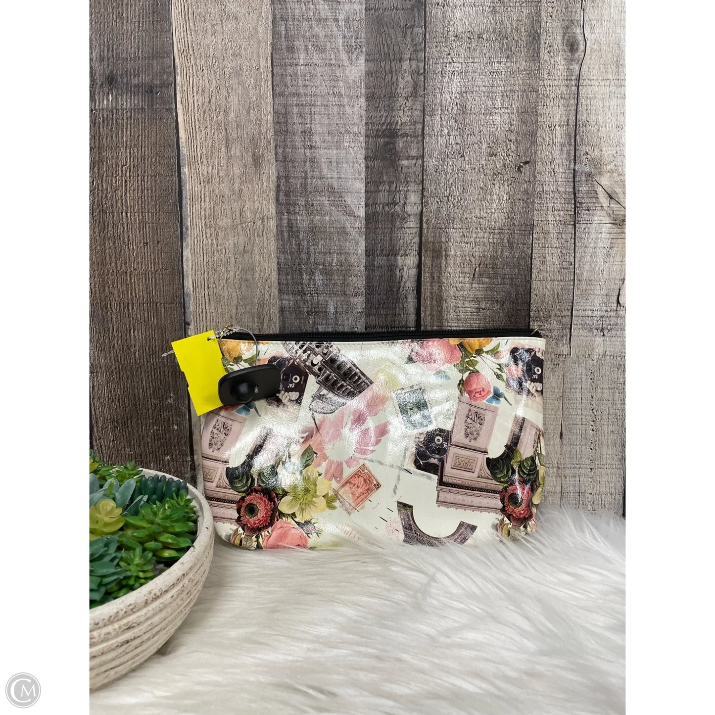 Makeup Bag By Kenneth Cole Reaction, Size: Medium