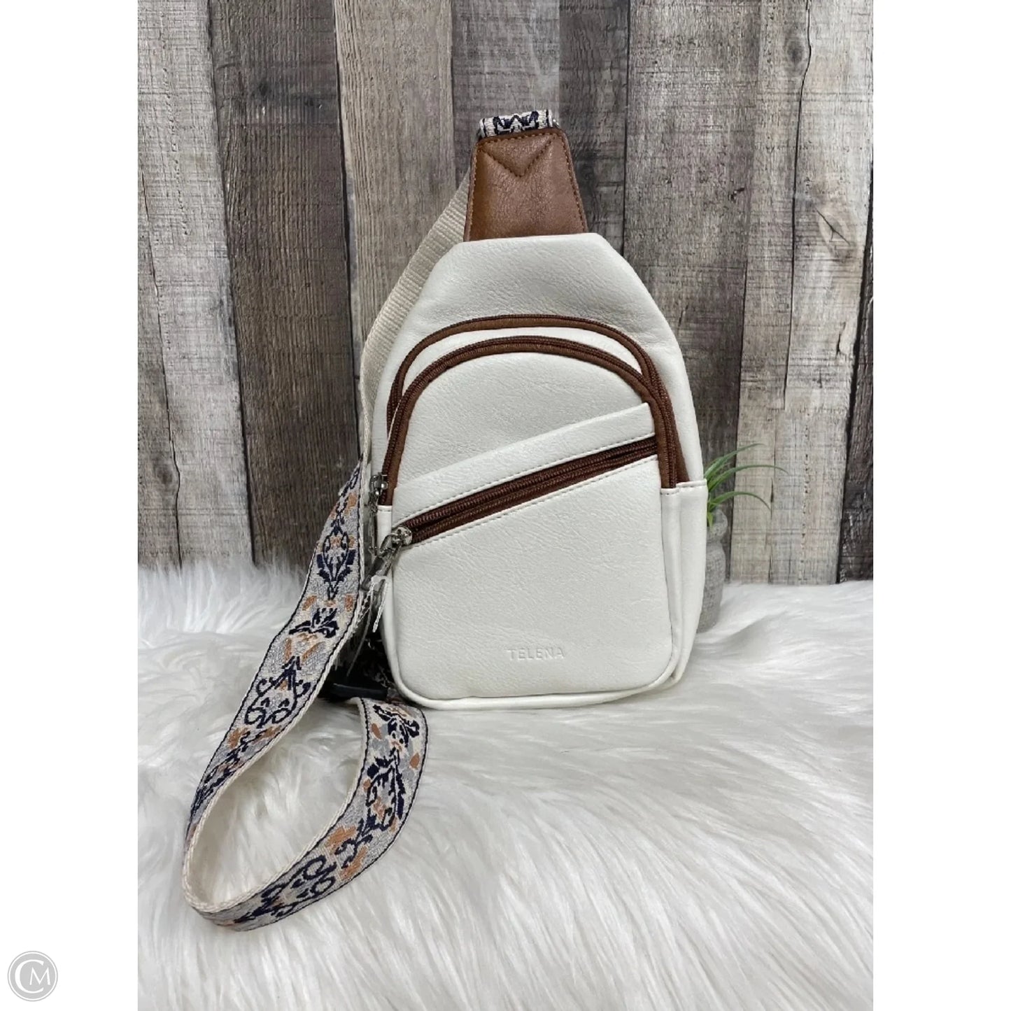 Crossbody By Cme, Size: Medium