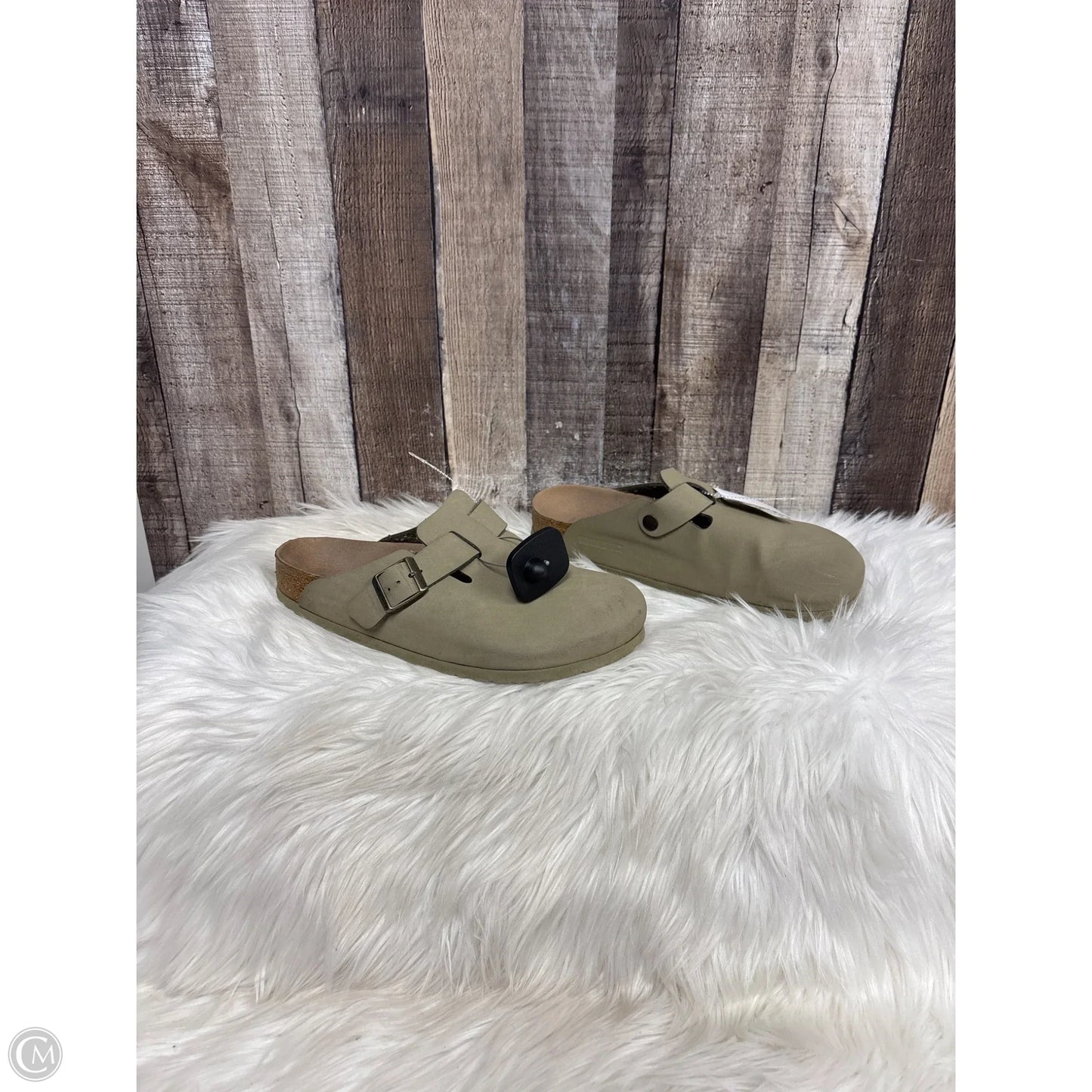 Shoes Flats By Birkenstock In Green, Size: 10