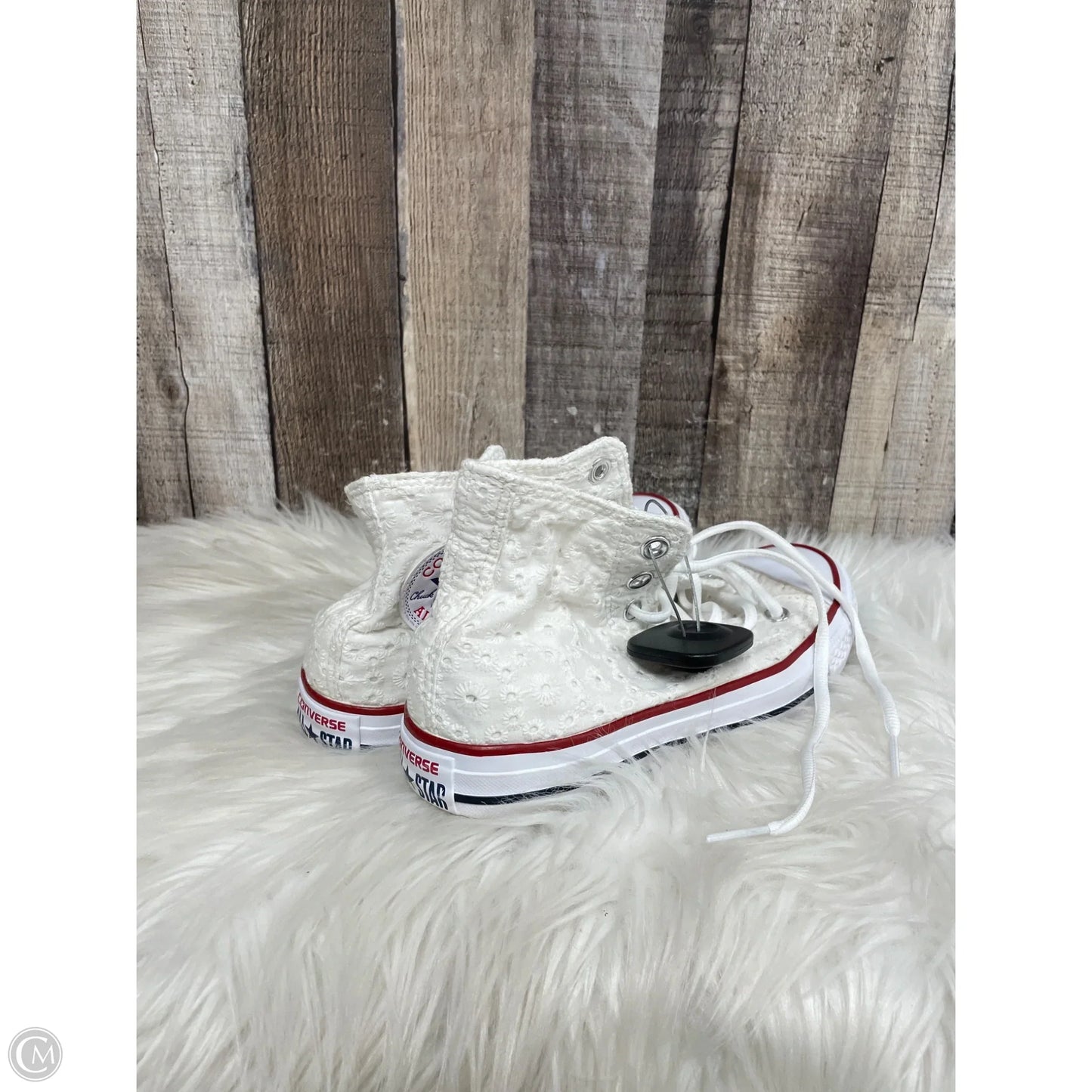 Shoes Sneakers By Converse In White, Size: 6.5