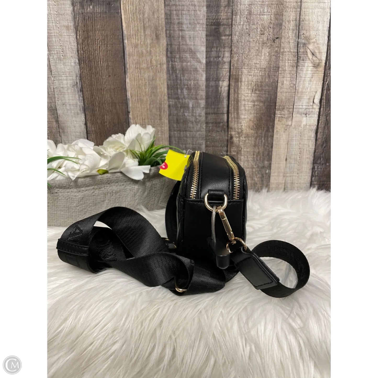 Crossbody By Clothes Mentor, Size: Small