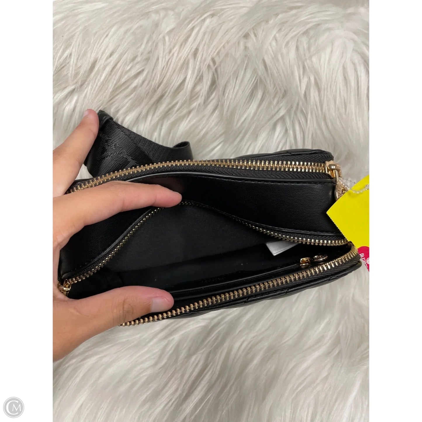 Crossbody By Clothes Mentor, Size: Small