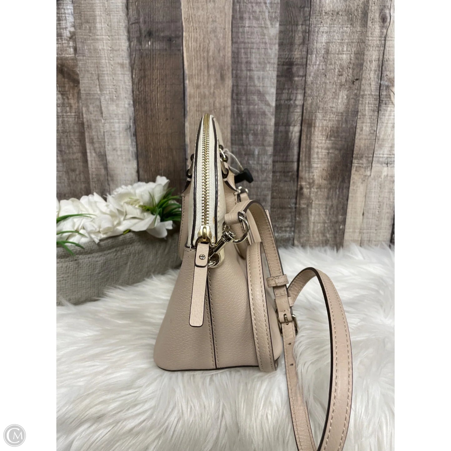 Crossbody Designer By Kate Spade, Size: Medium