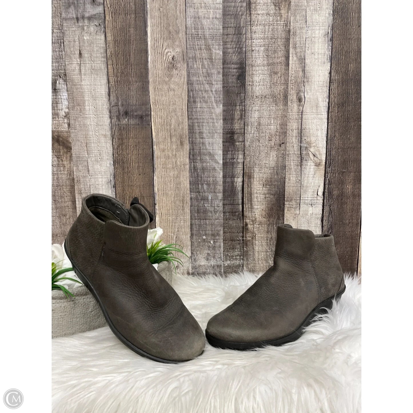 Boots Ankle Heels By Ecco In Grey, Size: 7