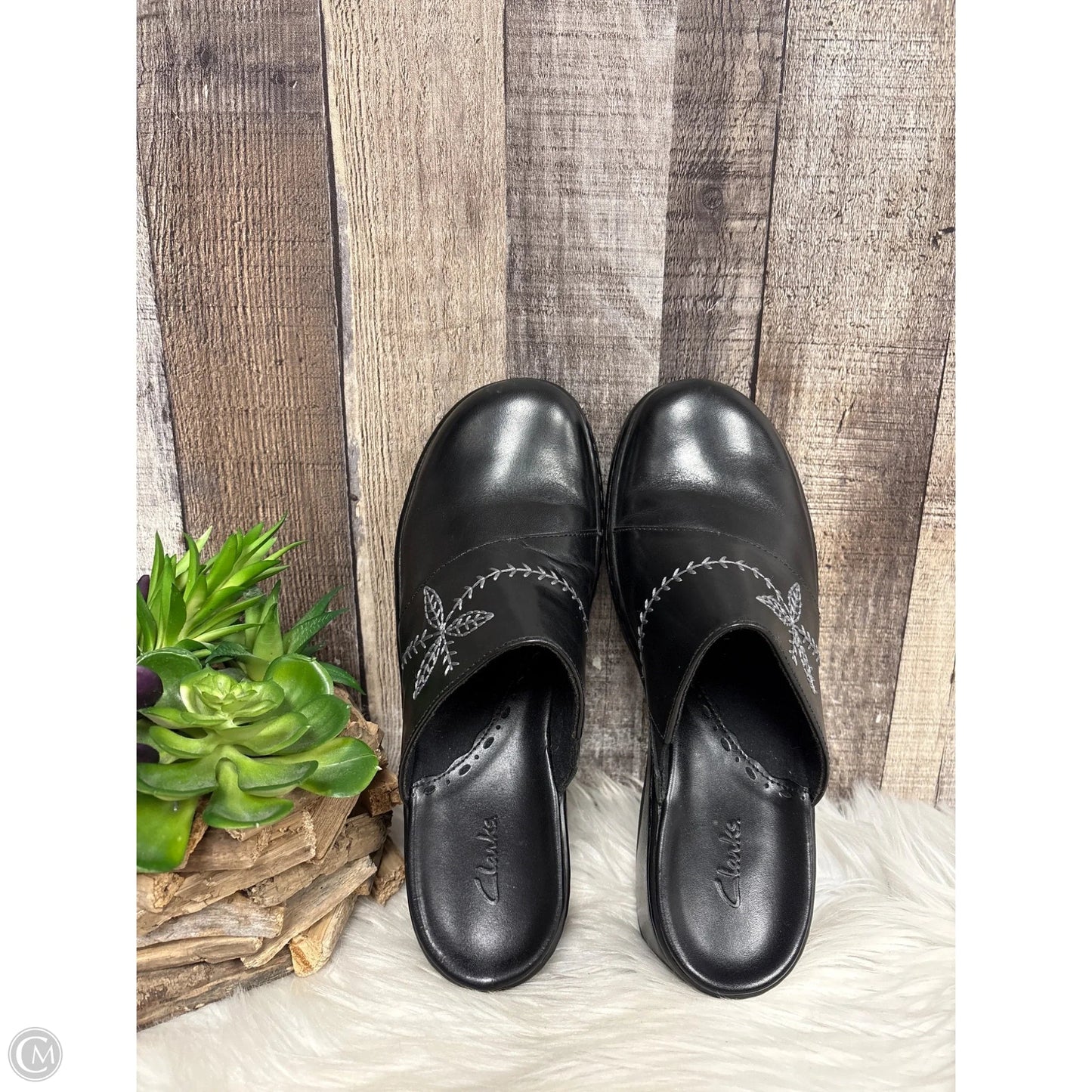 Shoes Flats By Clarks In Black, Size: 8