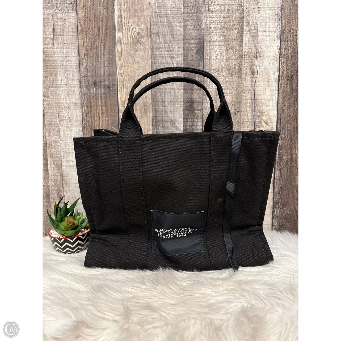 Tote Luxury Designer By Marc Jacobs, Size: Medium