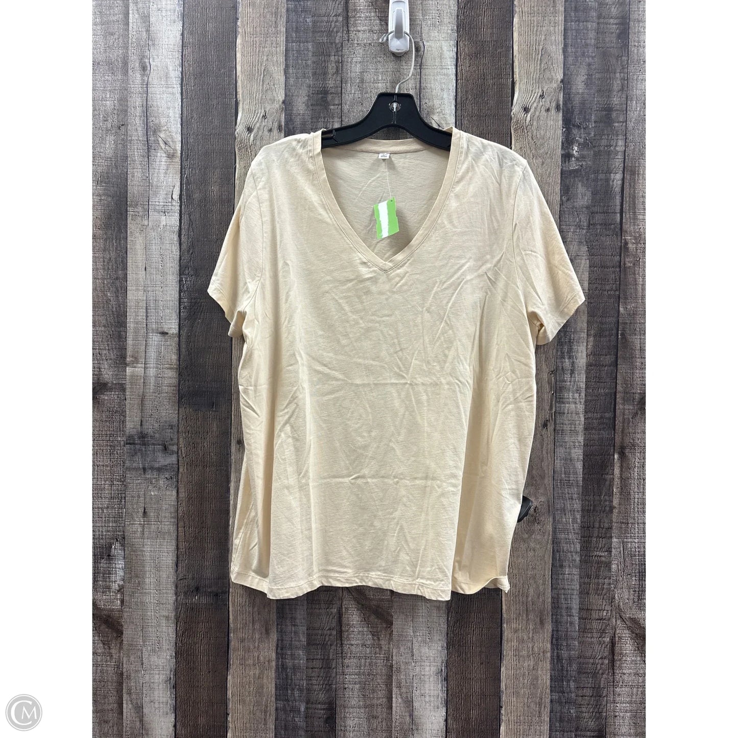 Top Short Sleeve Basic By Uniqlo In Cream, Size: Xl