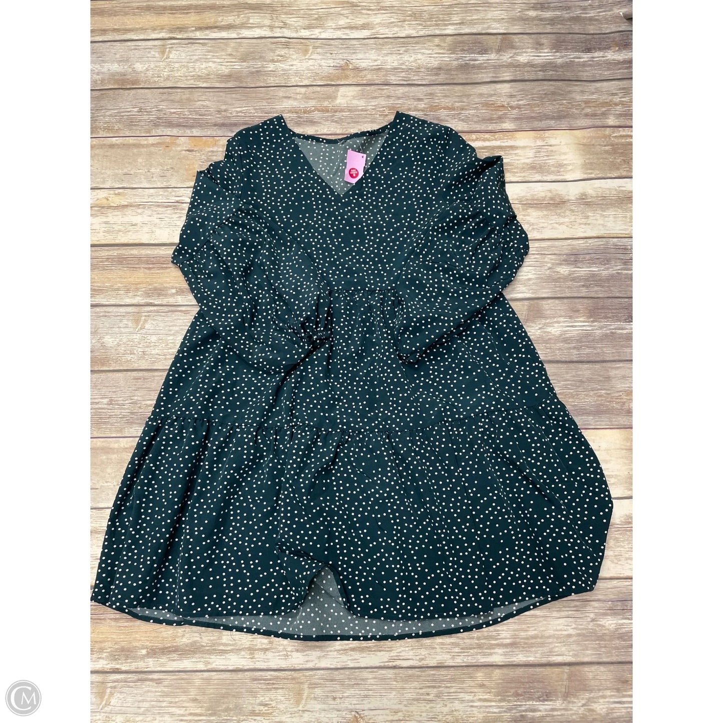 Dress Casual Short By Cmf In Green & White, Size: M