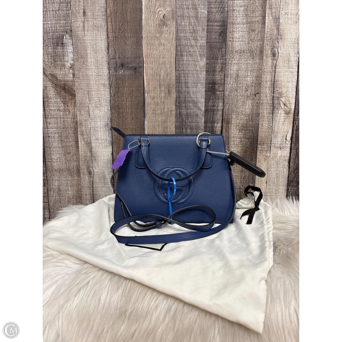 Crossbody Luxury Designer By Gucci, Size: Small