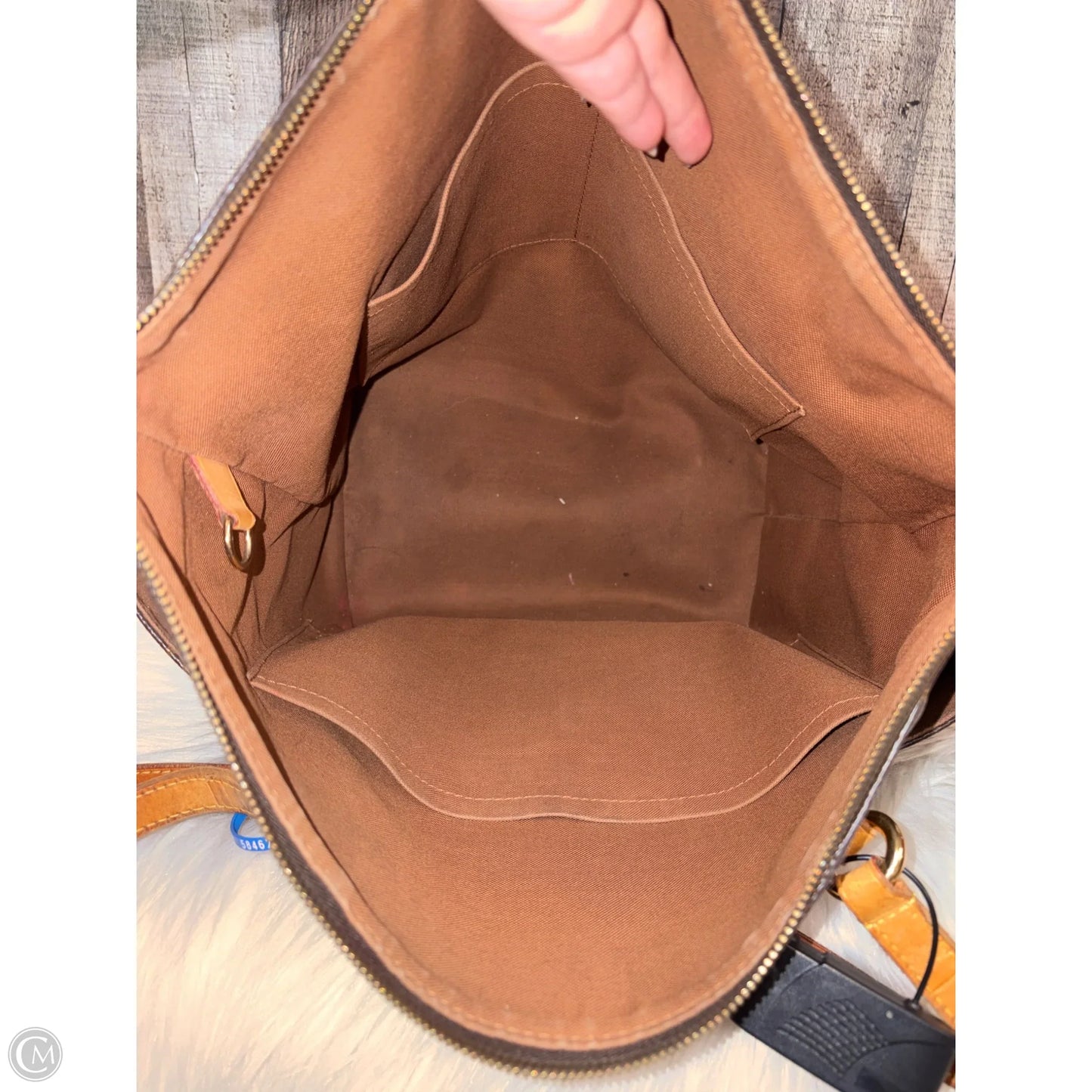 Handbag Luxury Designer By Louis Vuitton, Size: Large