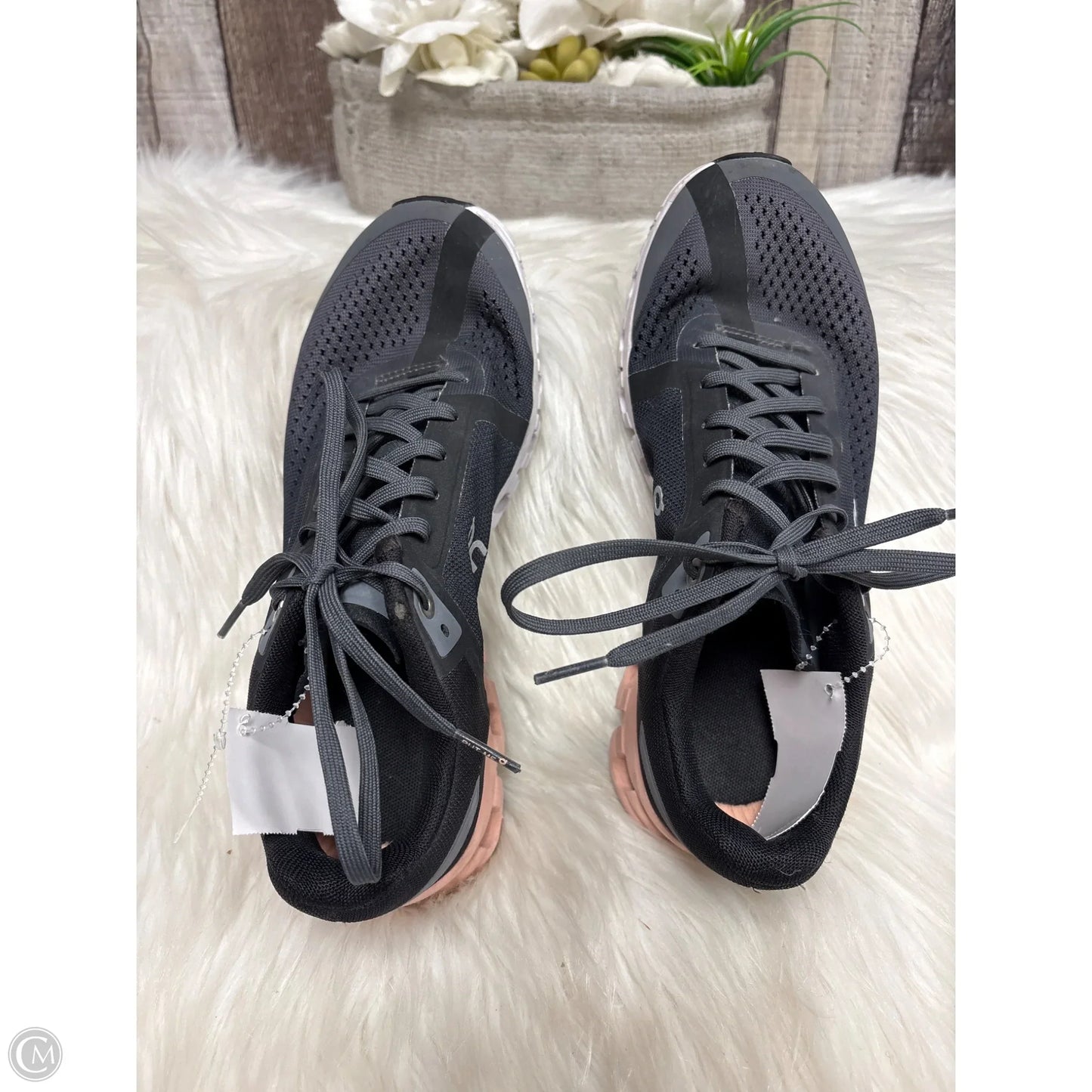 Shoes Athletic By On Cloud In Black, Size: 6