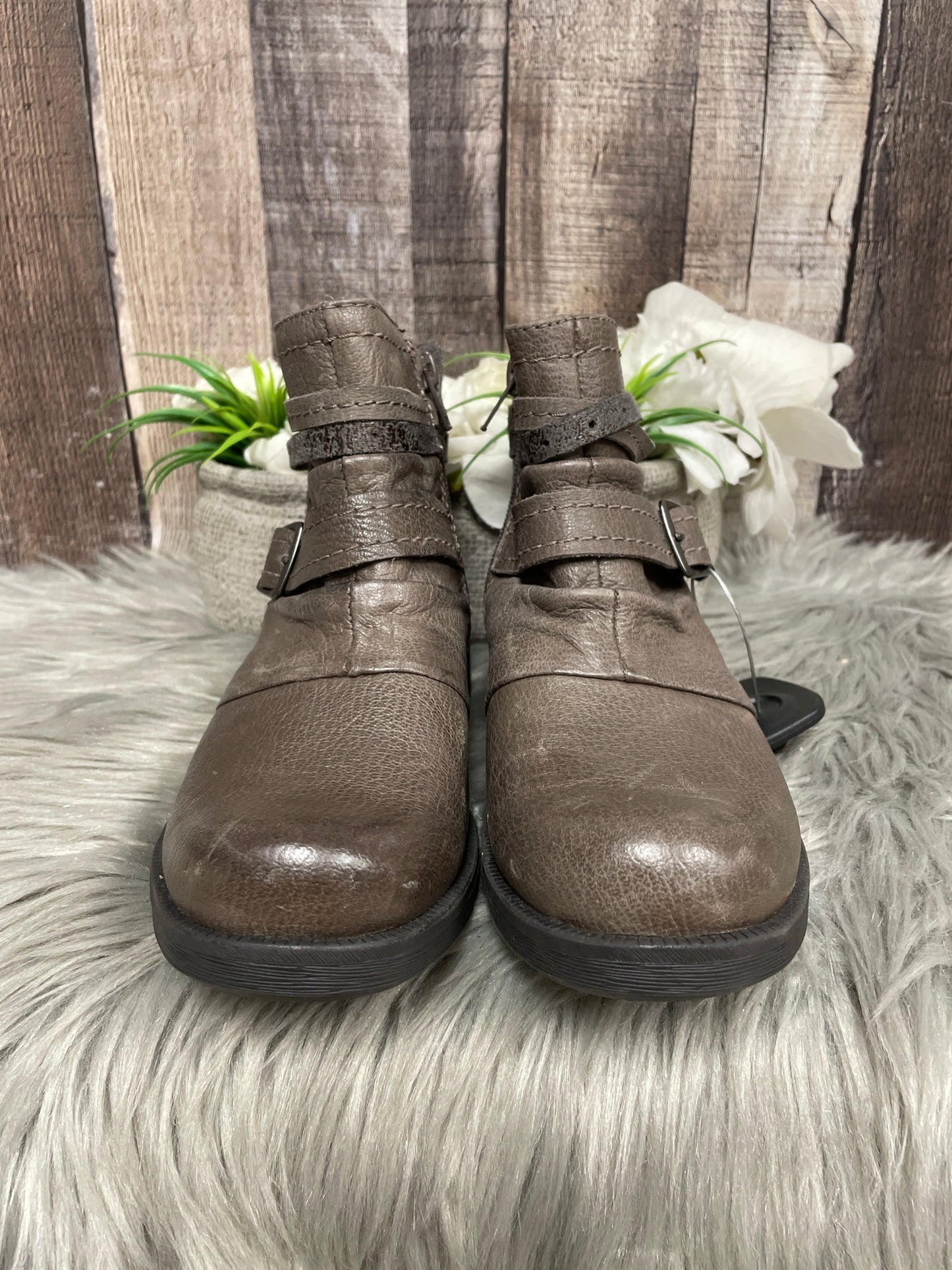 Boots Ankle Flats By Earth In Taupe, Size: 6