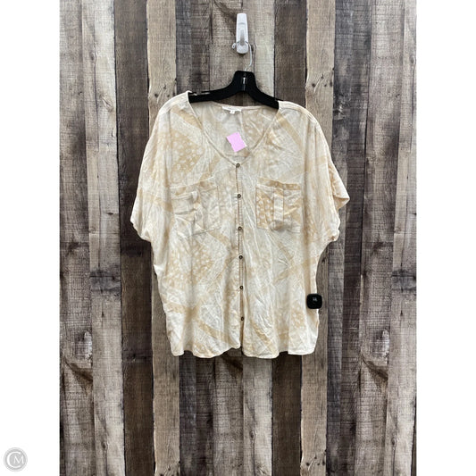 Top Short Sleeve By Maurices In Beige, Size: Xl