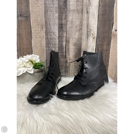 Boots Ankle Flats By Ecco In Black, Size: 11