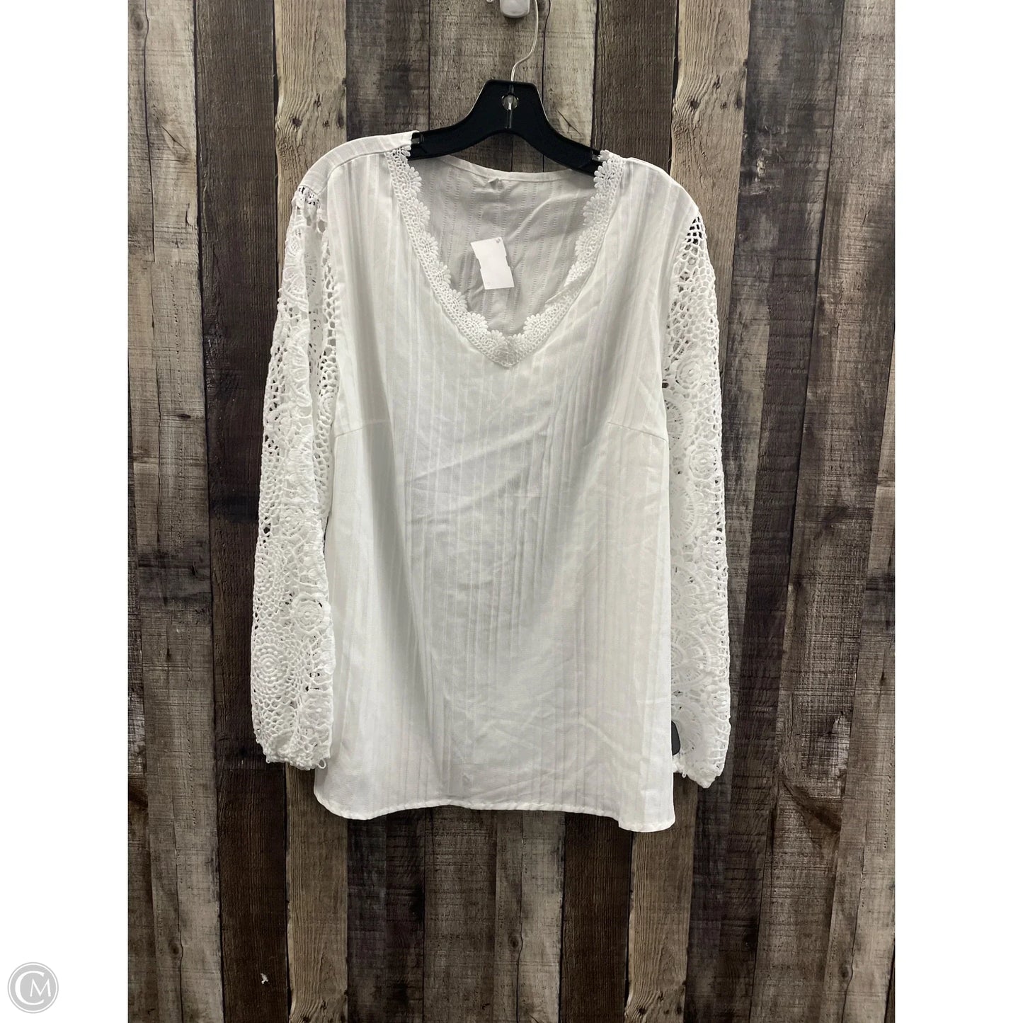 Top Long Sleeve By Cmf In White, Size: Xl