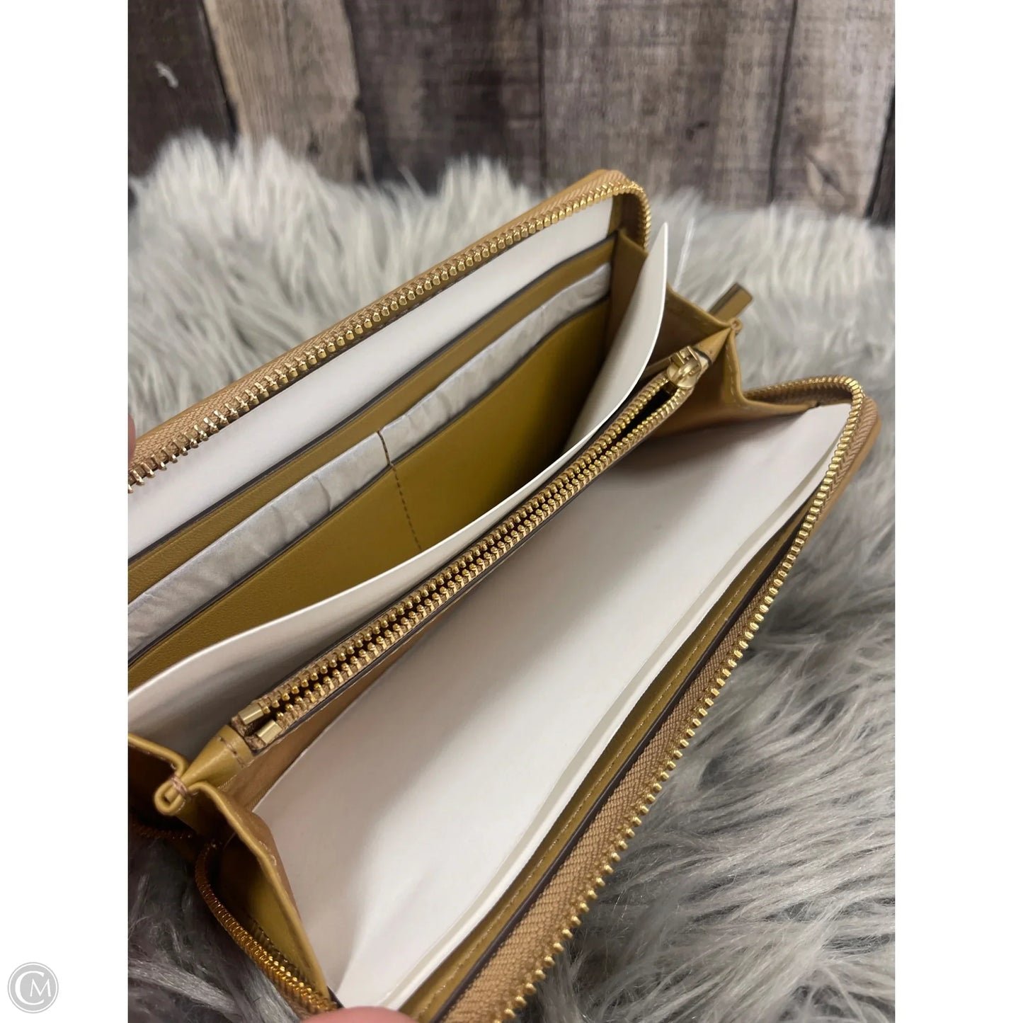 Wallet Designer By Tory Burch, Size: Medium