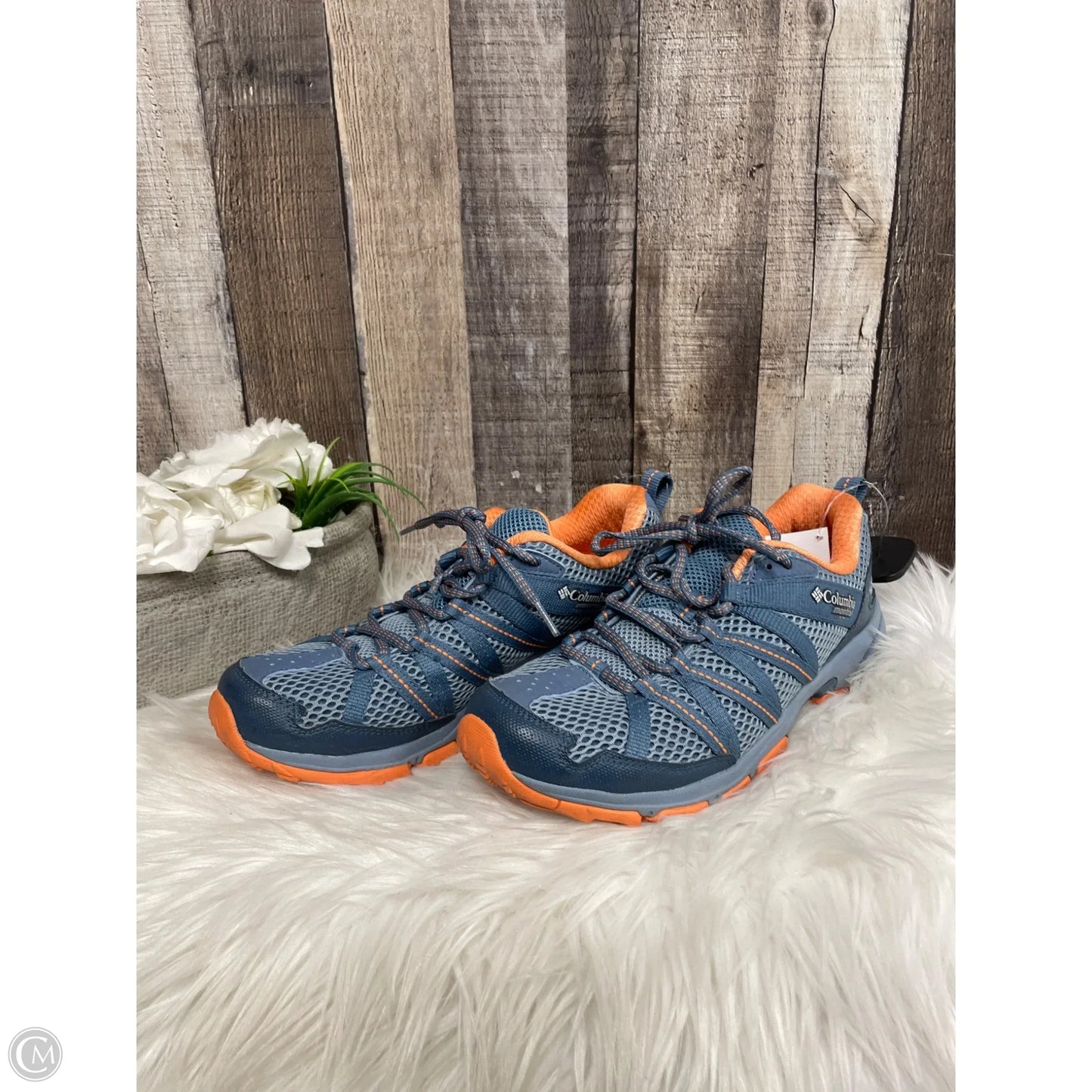 Shoes Athletic By Columbia In Blue, Size: 9.5