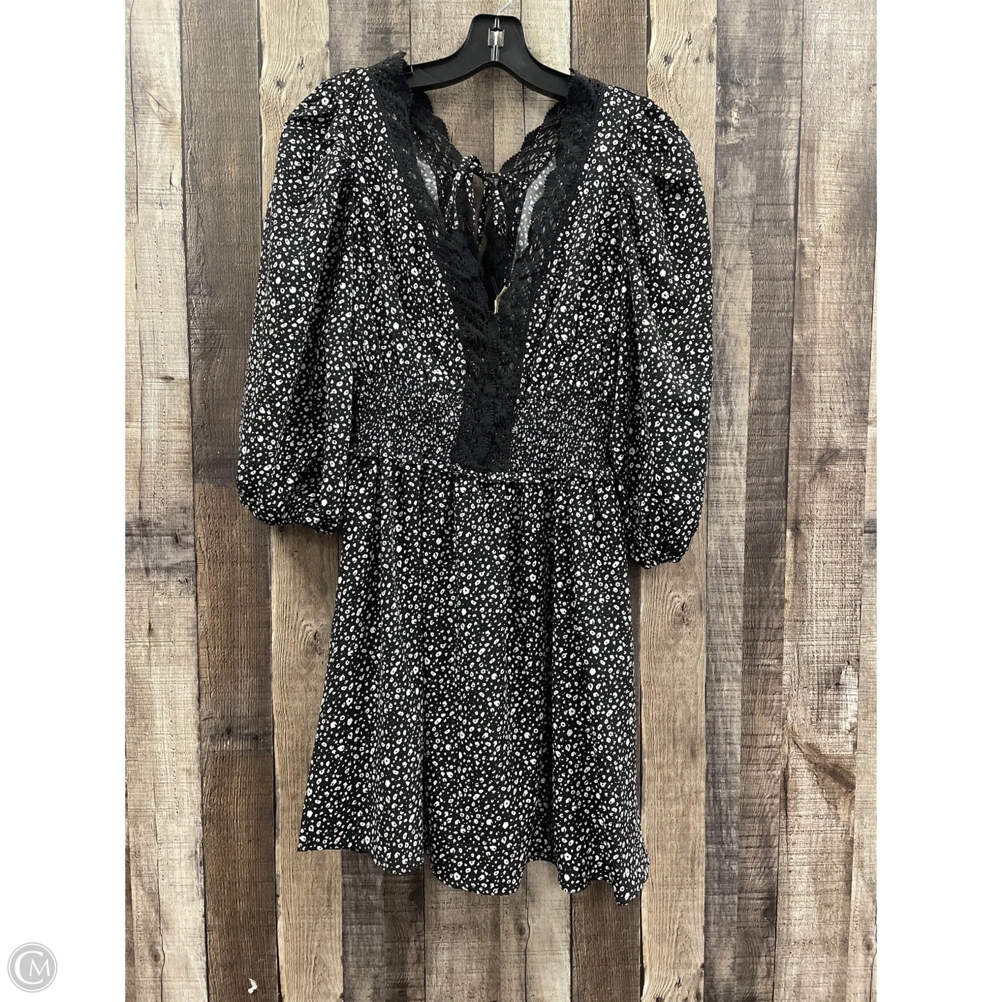 Dress Casual Short By Entro In Black & White, Size: M