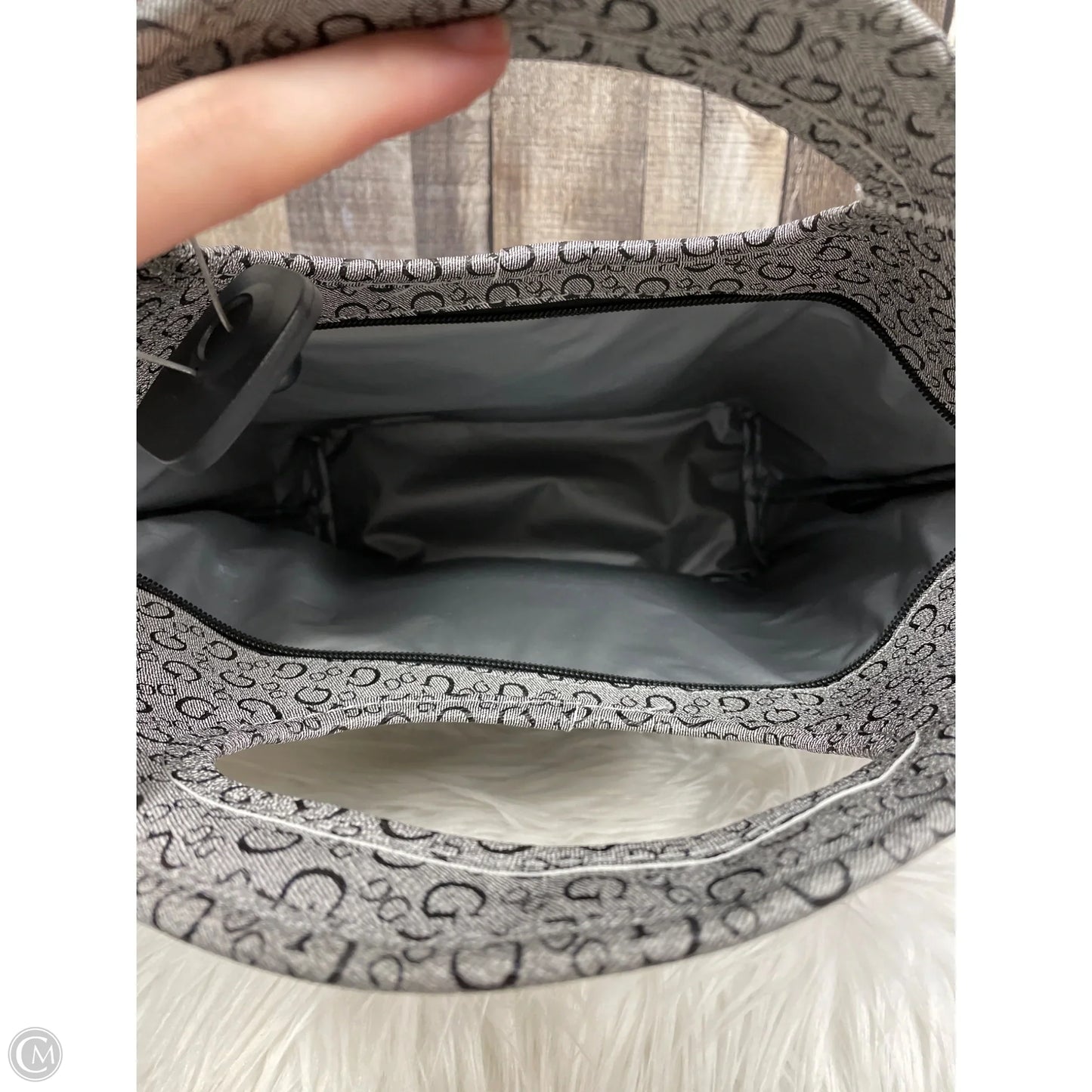 Accessory Label By Guess