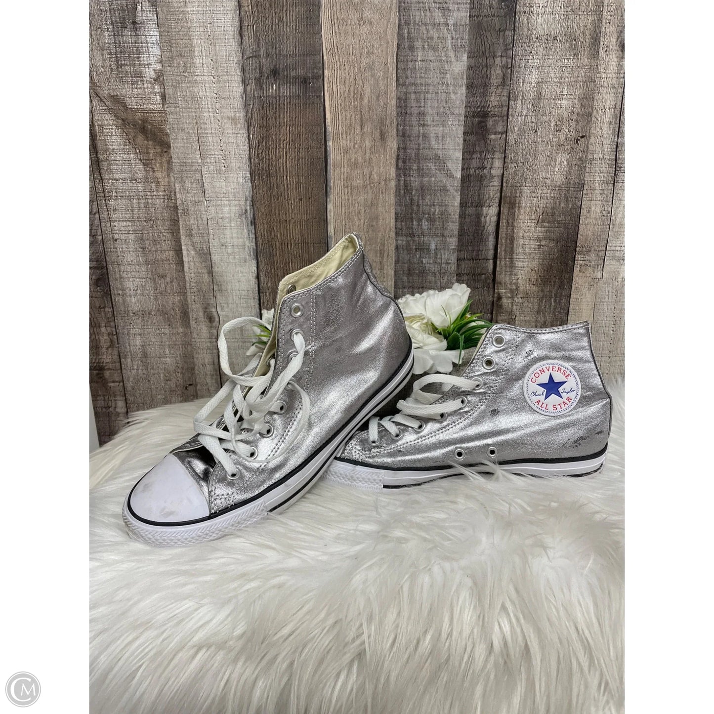 Shoes Sneakers By Converse In Silver, Size: 10