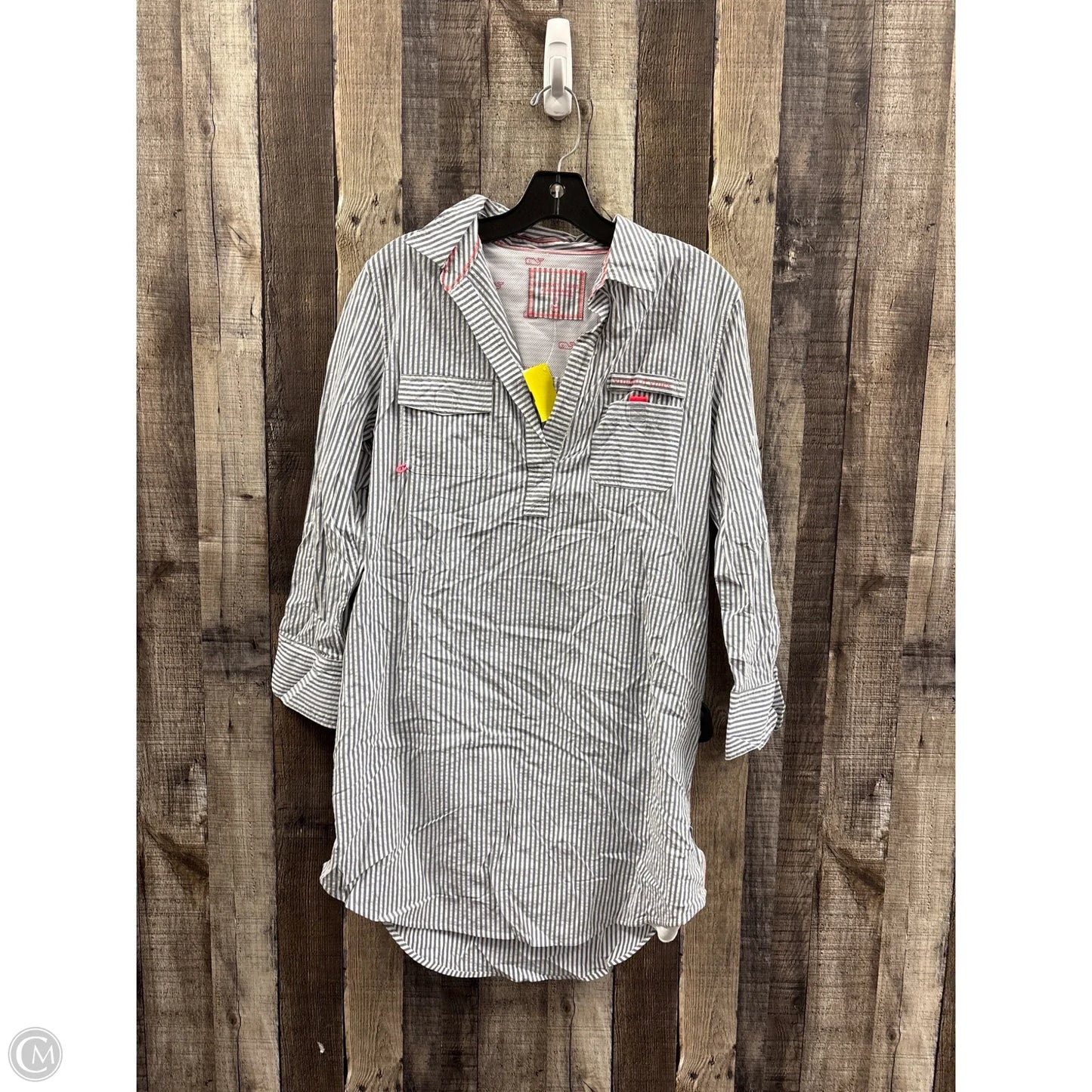 Dress Casual Short By Vineyard Vines In Striped Pattern, Size: M