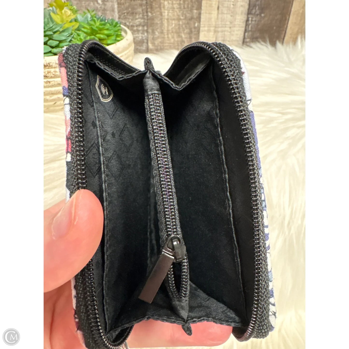 Wallet By Vera Bradley, Size: Small