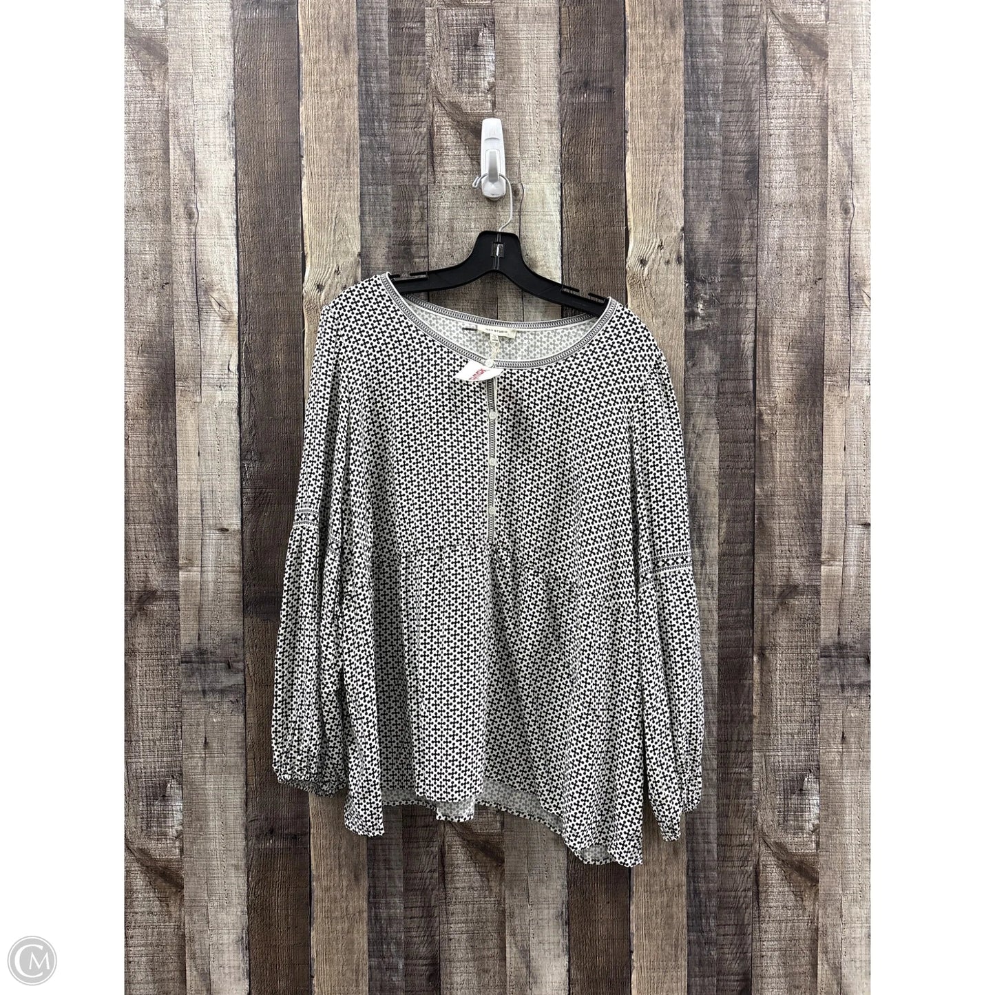 Top Long Sleeve By Max Studio In Black & White, Size: 1x