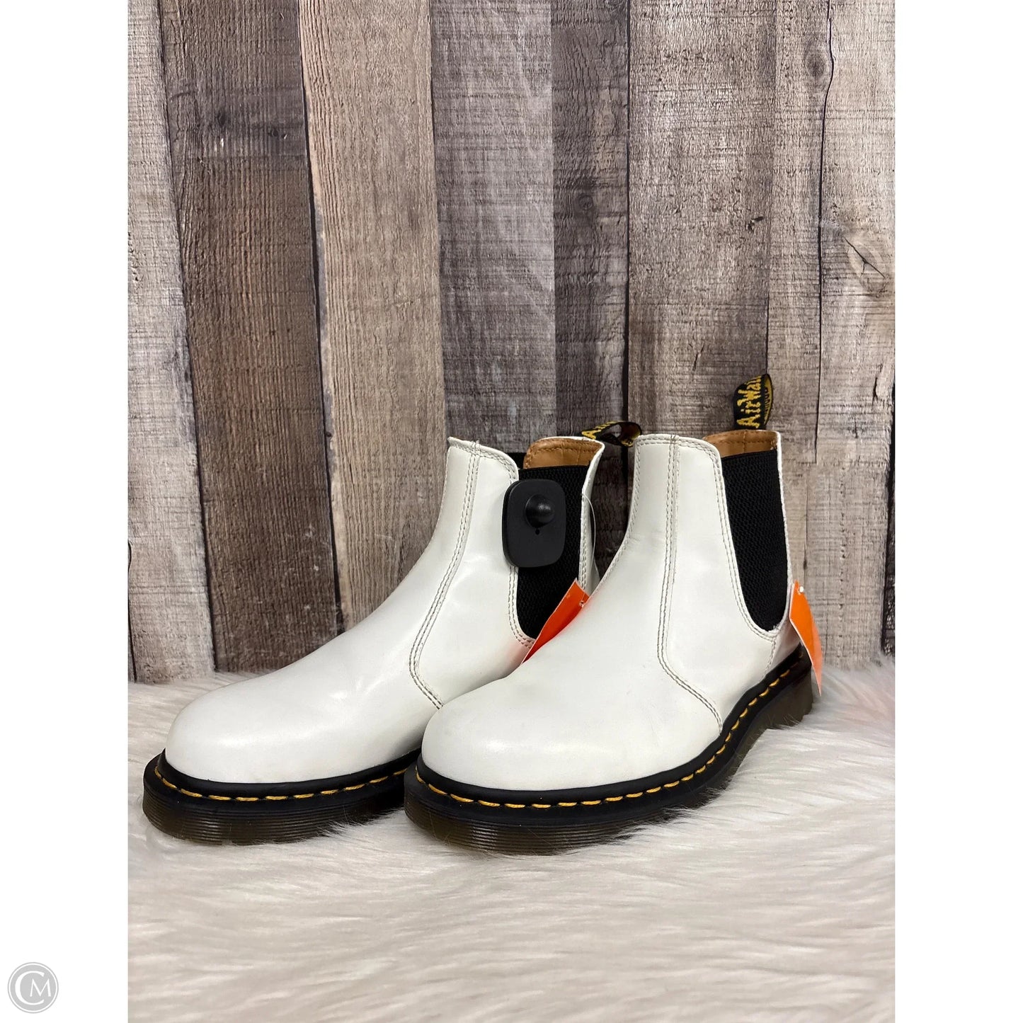 Boots Ankle Flats By Dr Martens In White, Size: 6