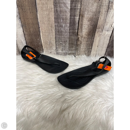 Sandals Flats By Crocs In Beige, Size: 9