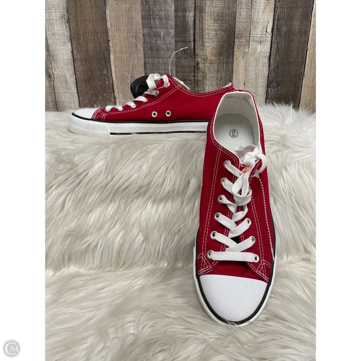 Shoes Sneakers By Cmf In Red, Size: 10