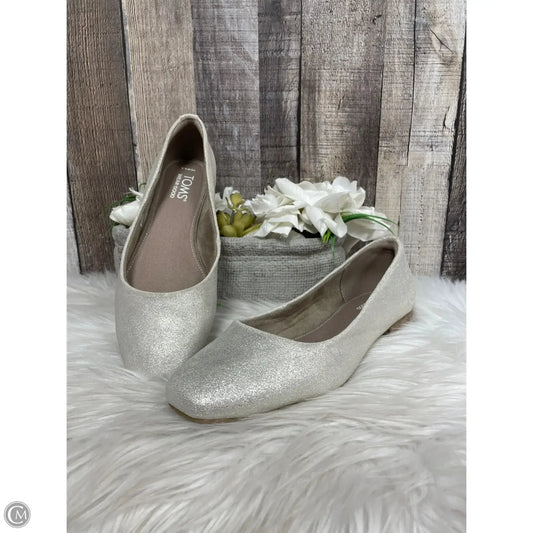 Shoes flats By Toms In Gold, Size: 6.5